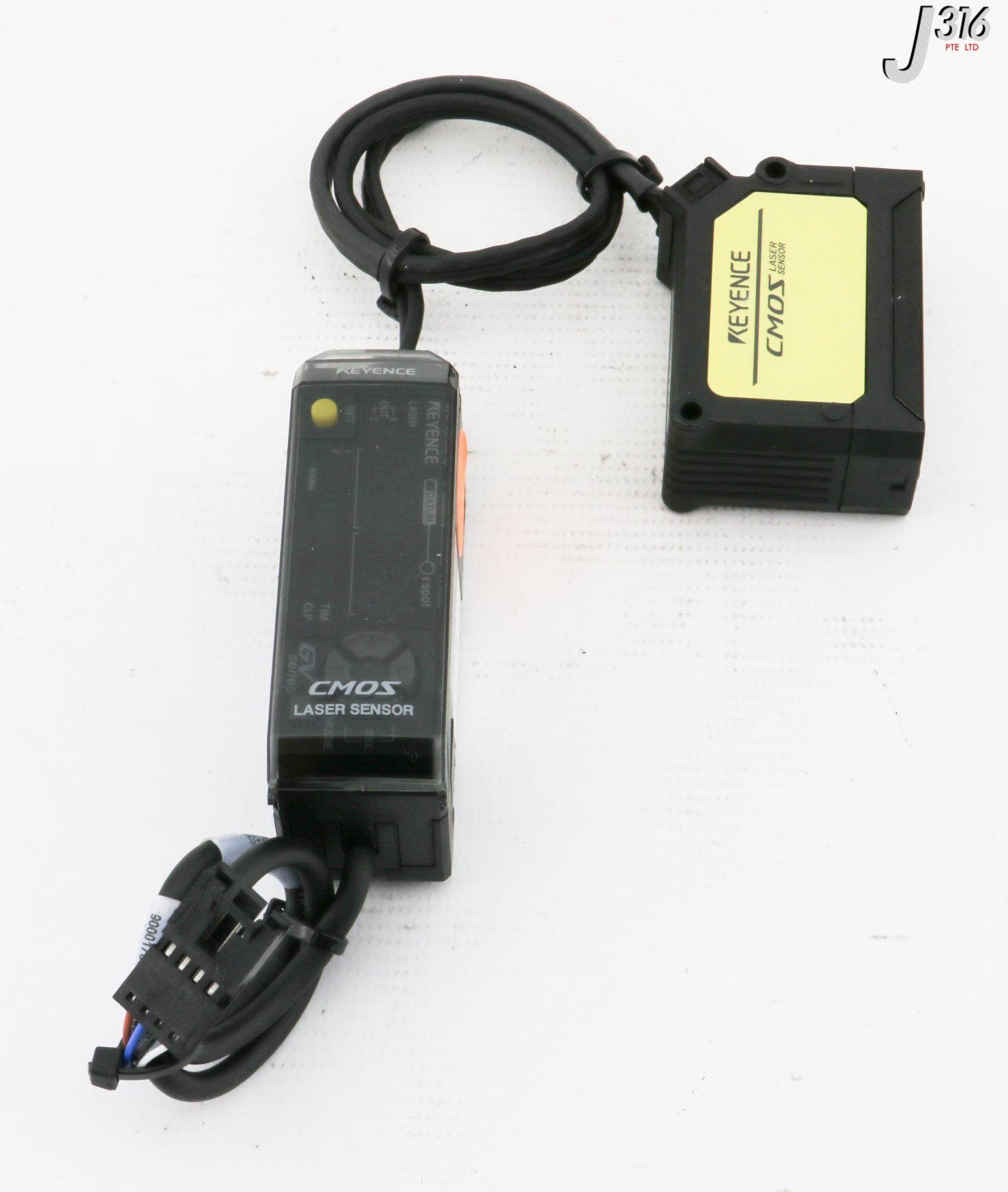 32020 KEYENCE CMOS LASER SENSOR W/ SENSOR HEAD GV-H130L GV-21